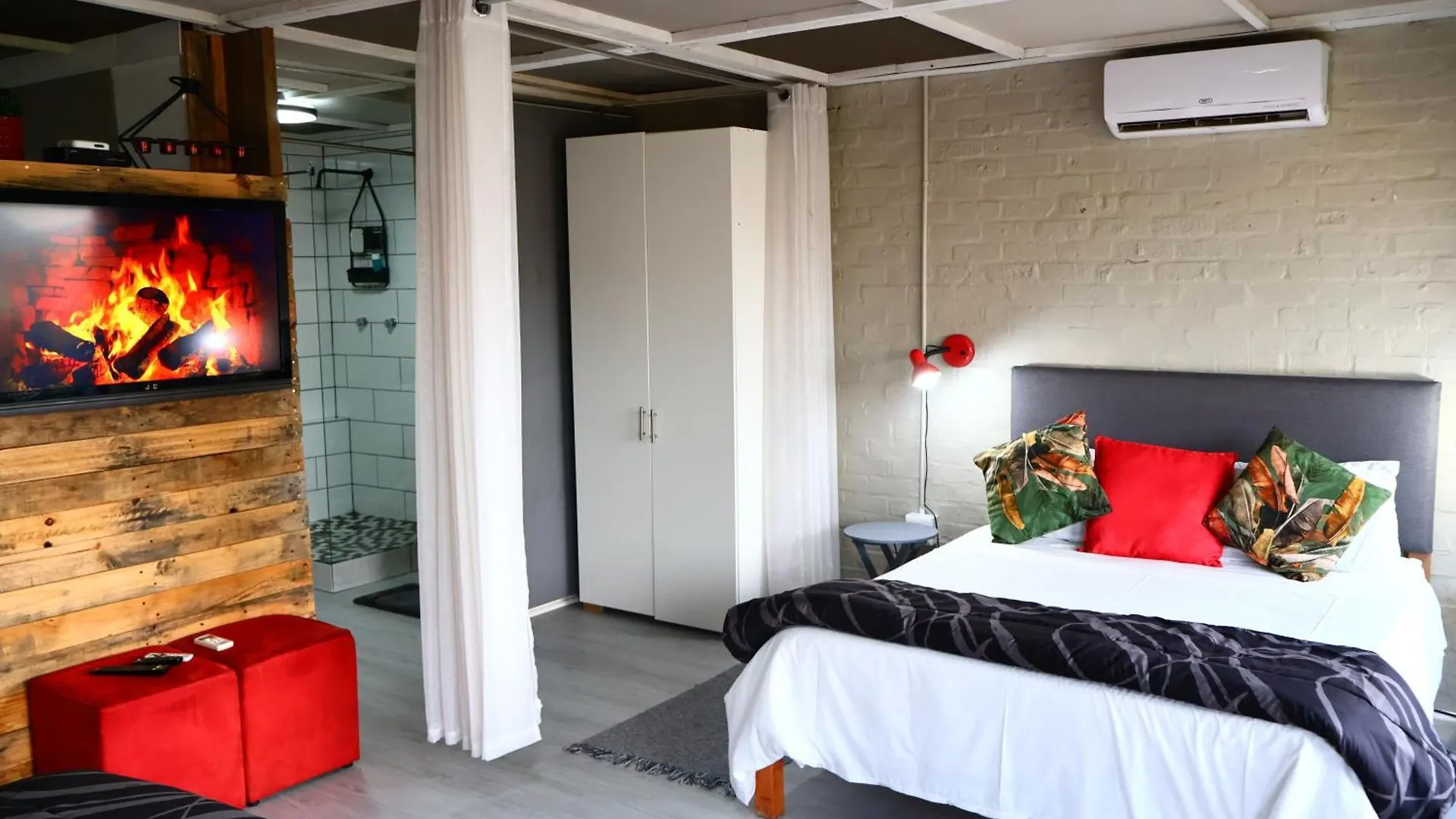 Azura Sleep Brackenfell Apartment 0*,  South Africa